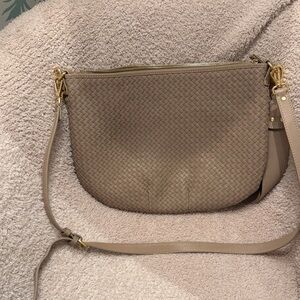 quince Woven Shoulder Bag- taupe